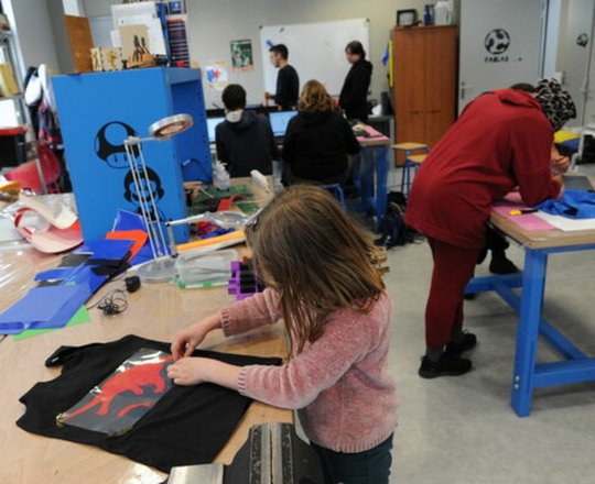 Atelier Fablab : personnalise ton tee-shirt grâce au flocage textile - MOURENX